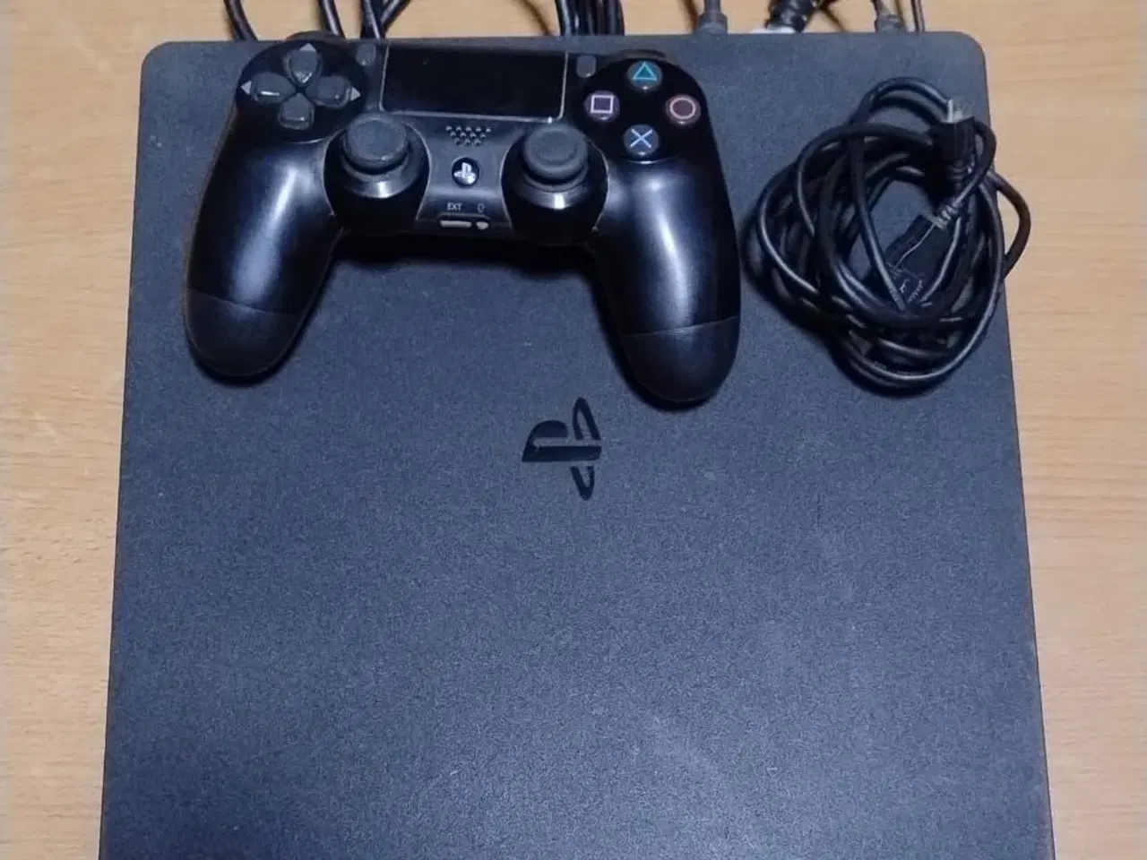 Billede 1 - Ps4 med controller