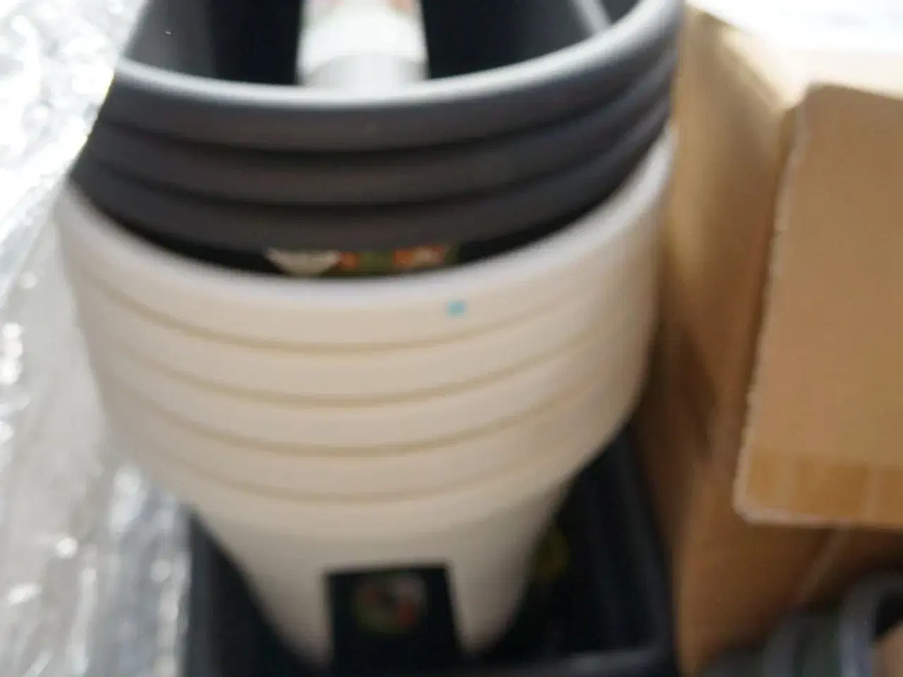 Billede 2 - Palle med diverse plastspande