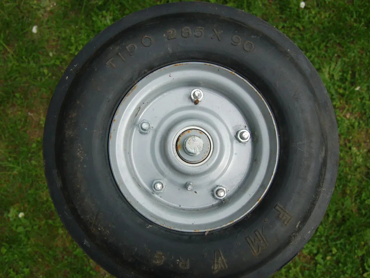 Billede 3 - Aksel med hjul (fast gummi)