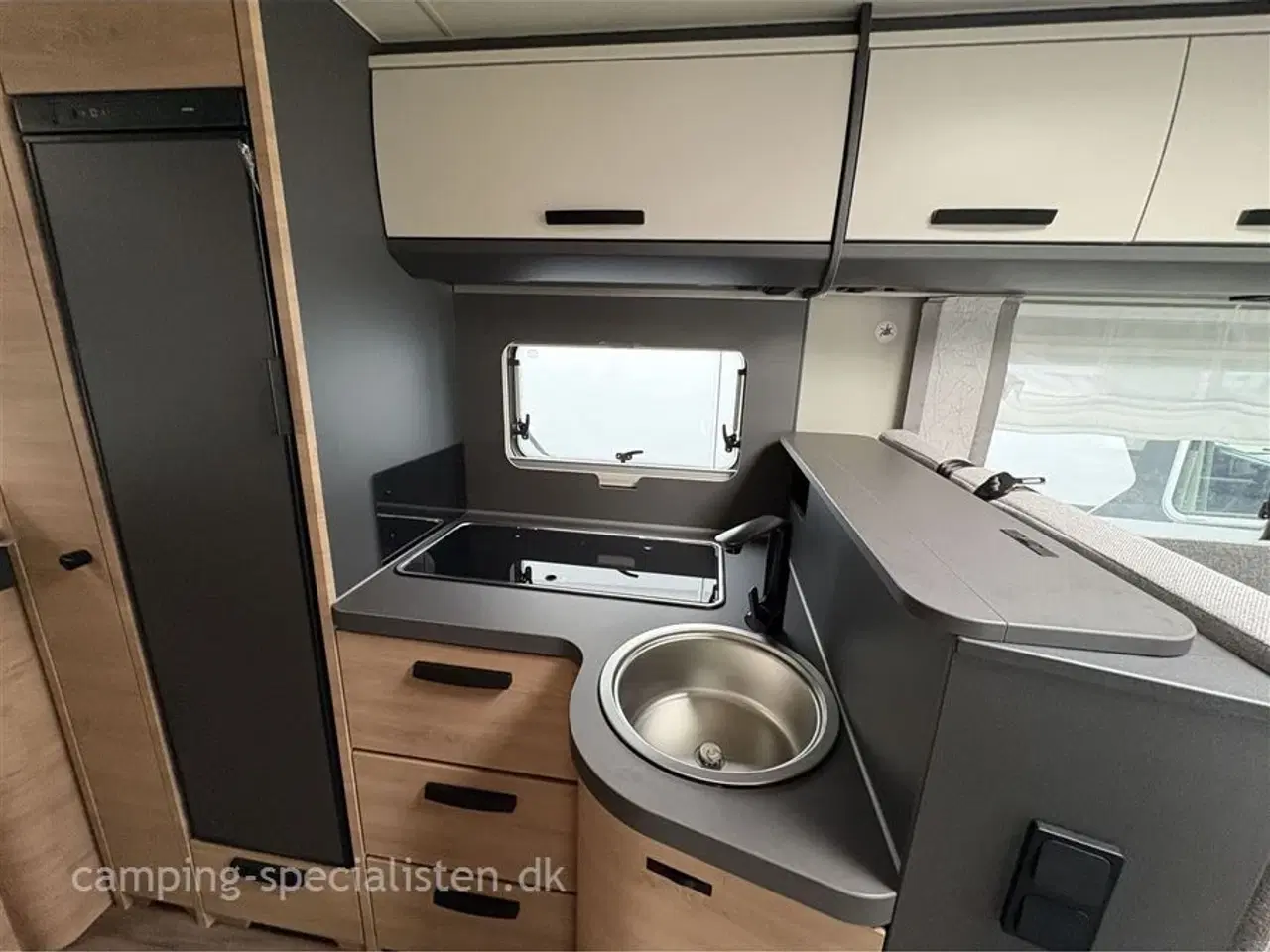 Billede 17 - 2026 - Knaus L!VE I 700 MEG Nyhed Knaus L!VE I 700 MEG 2026 med helt nyt interiør - kan ses nu hos Camping-Specialisten