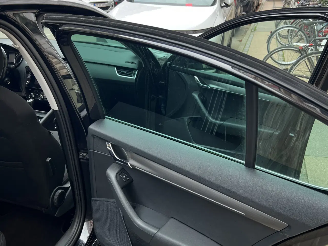 Billede 12 - Velholdt Octavia med lav kilometerstand 