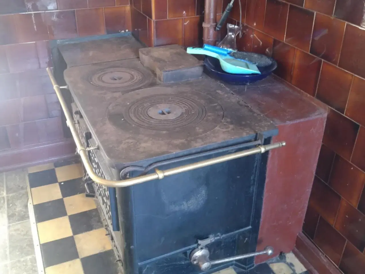 Billede 2 - Ældre brændekomfur