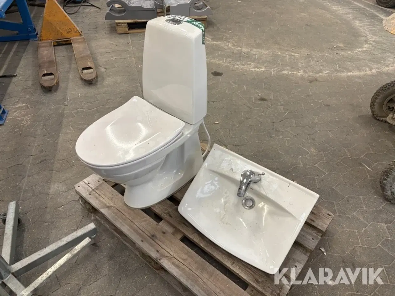 Billede 1 - Komplet toilet & Vandhane