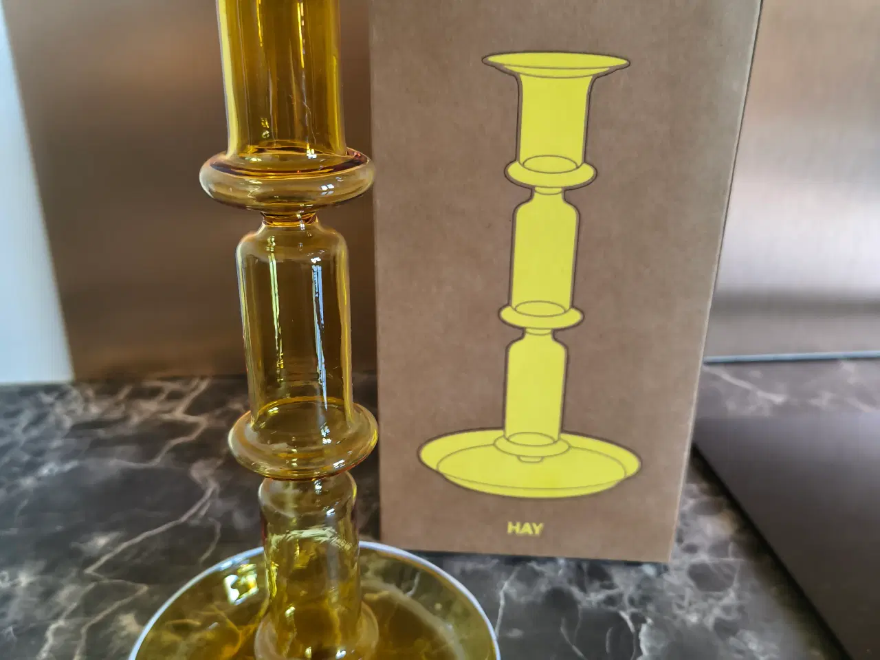 Billede 1 - HAY Flare lysestage i gult glas