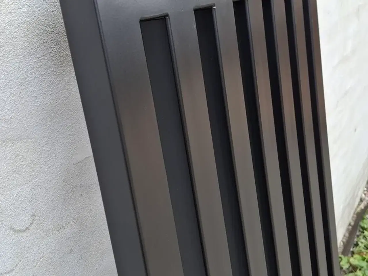 Billede 2 - DARIUS Sort Håndklædtørre 600 x 1200 til vand