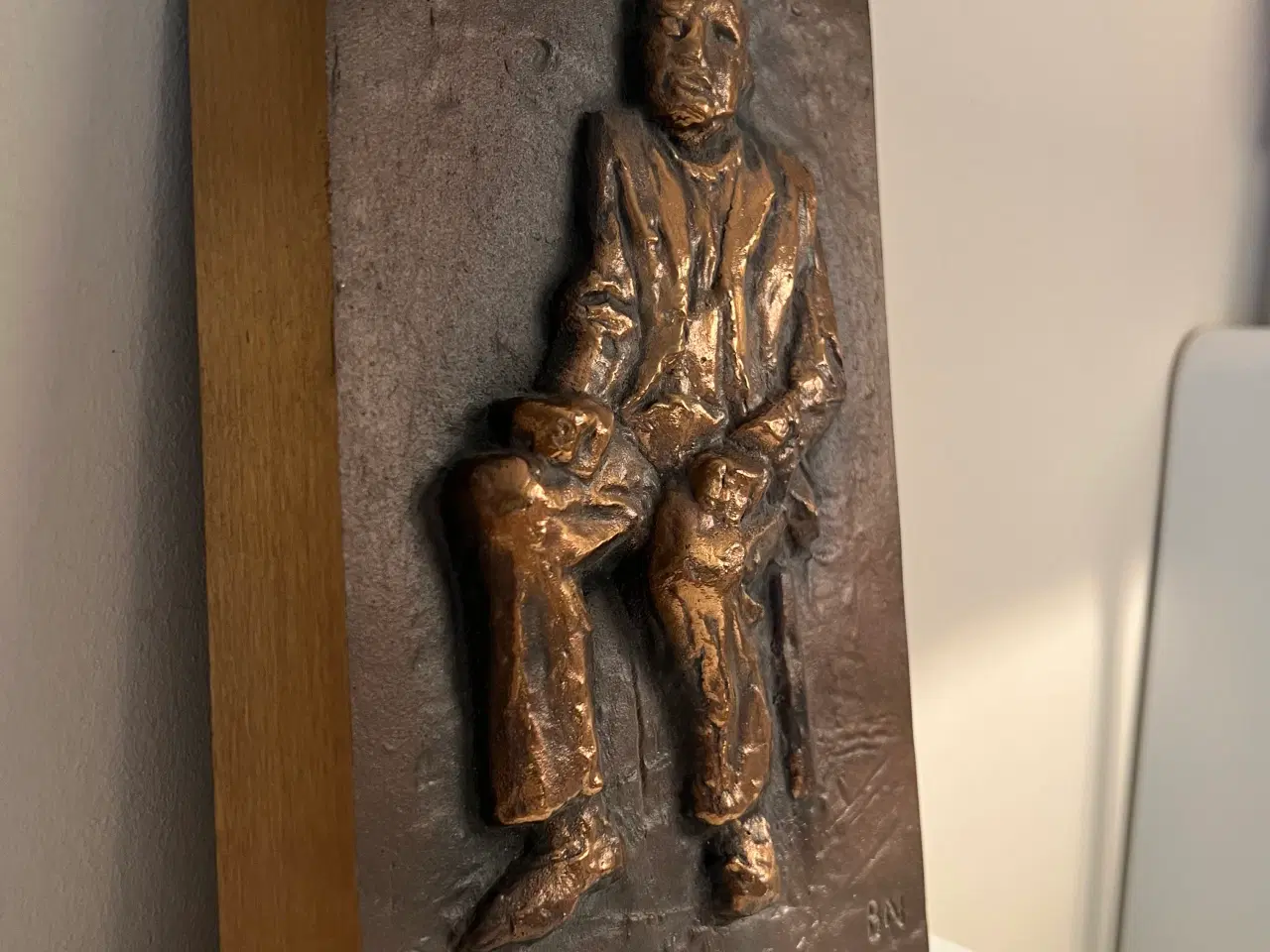 Billede 2 - Smukt bronze relief designet af Bjørn Nordahl 