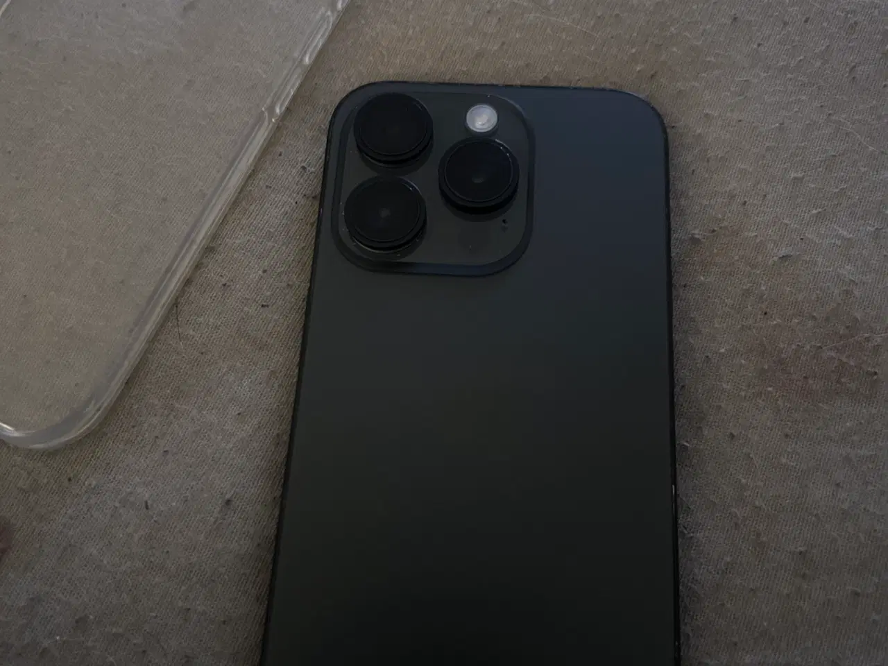Billede 4 - iPhone 15 Pro 128GB – Sort – Perfekt stand