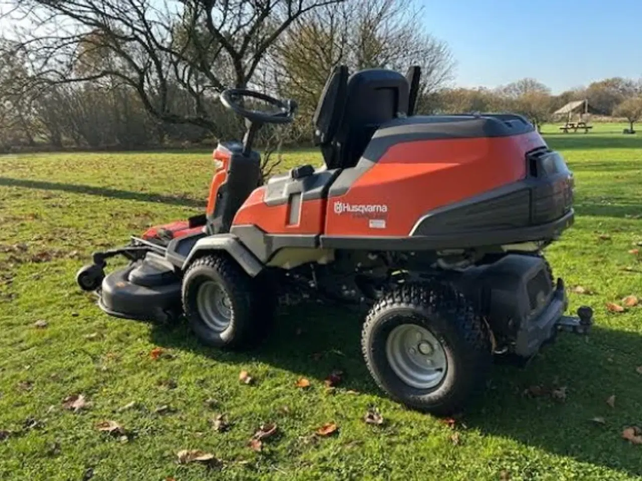 Billede 2 - Husqvarna R 420 TsX Awd med 122 cm klippebredde