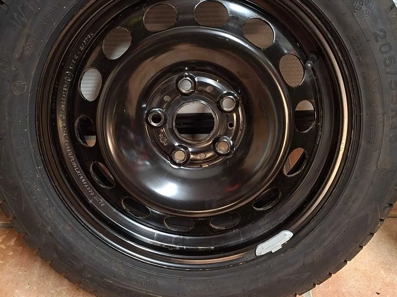 Billede 2 - Vinterdæk på stålfælge 