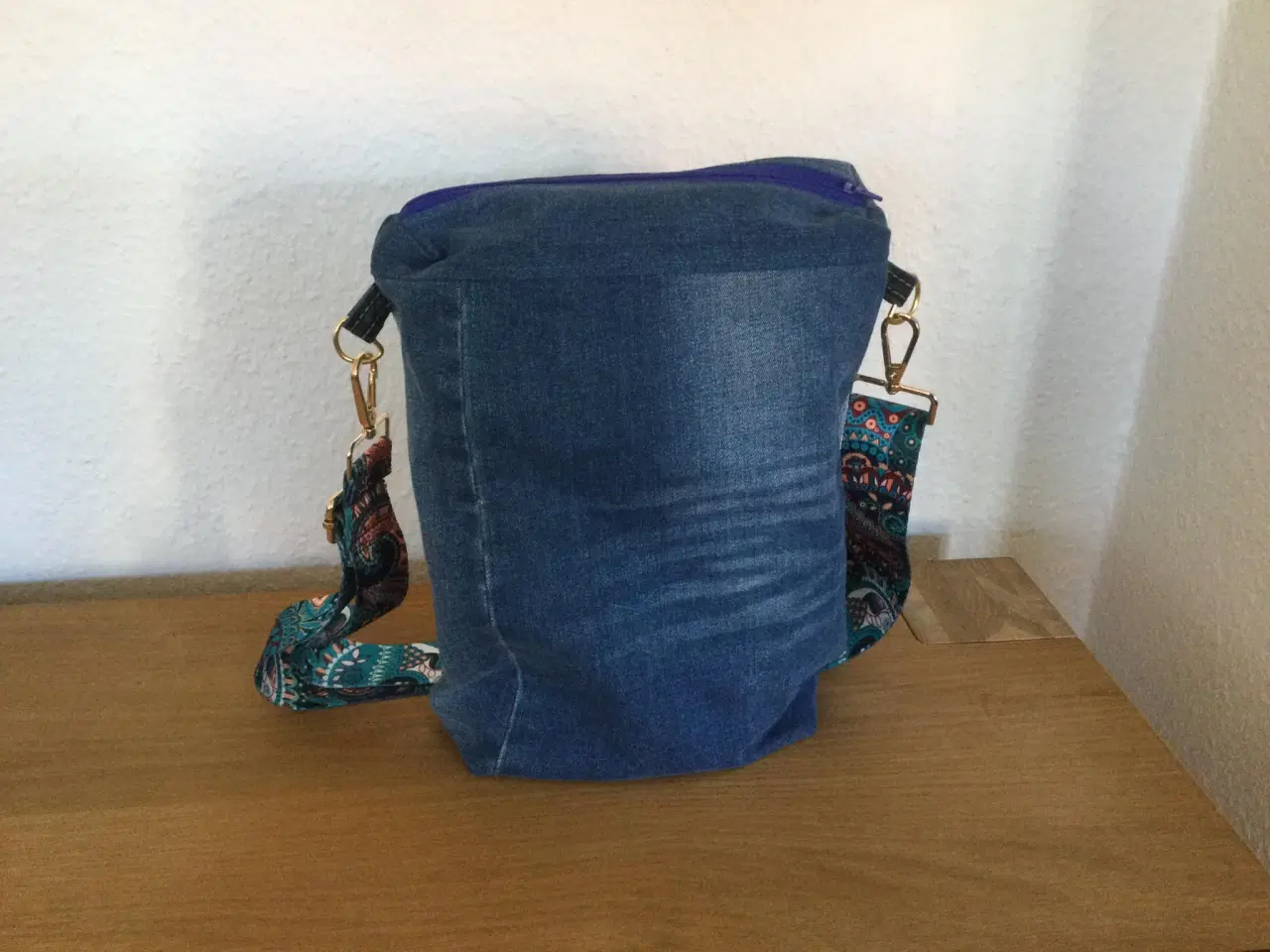 Billede 2 - Taske af jeans
