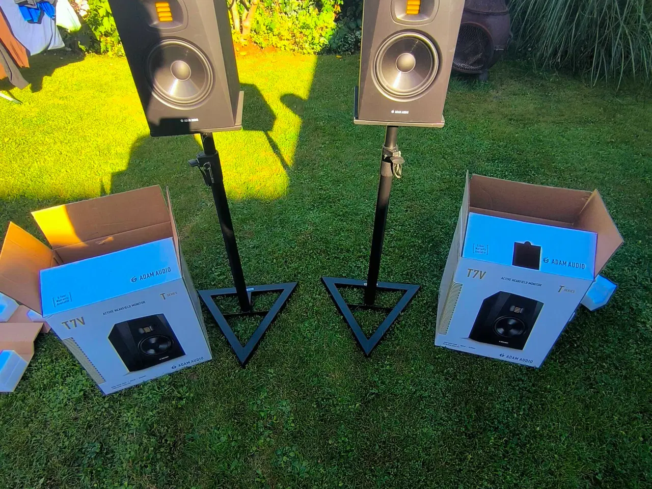 Billede 1 - Komplet monitor-setup: Adam T7V + XLR, strøm og st