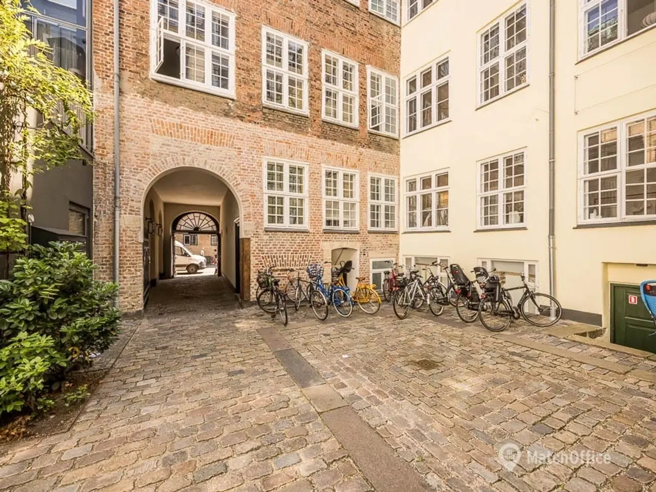 Billede 1 - Charmerende kontorlejemål i baghus i City