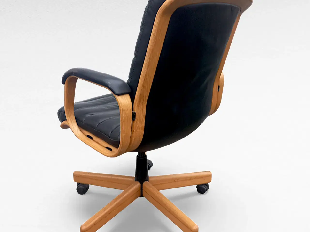 Billede 4 - Stoll Giroflex kontorstol i egetræ og læder