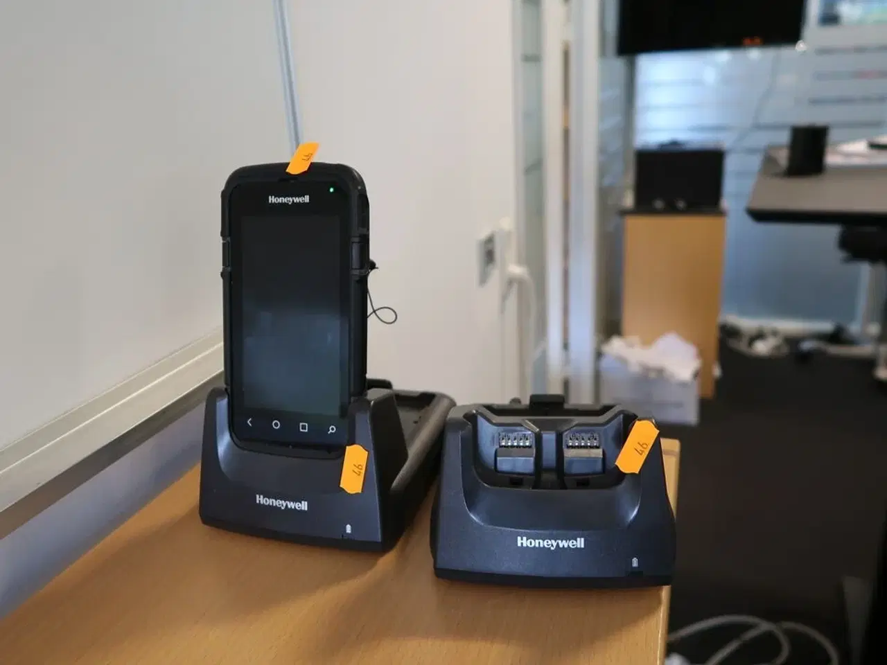 Billede 2 - Håndscanner HONEYWELL med 2 stk. ladere