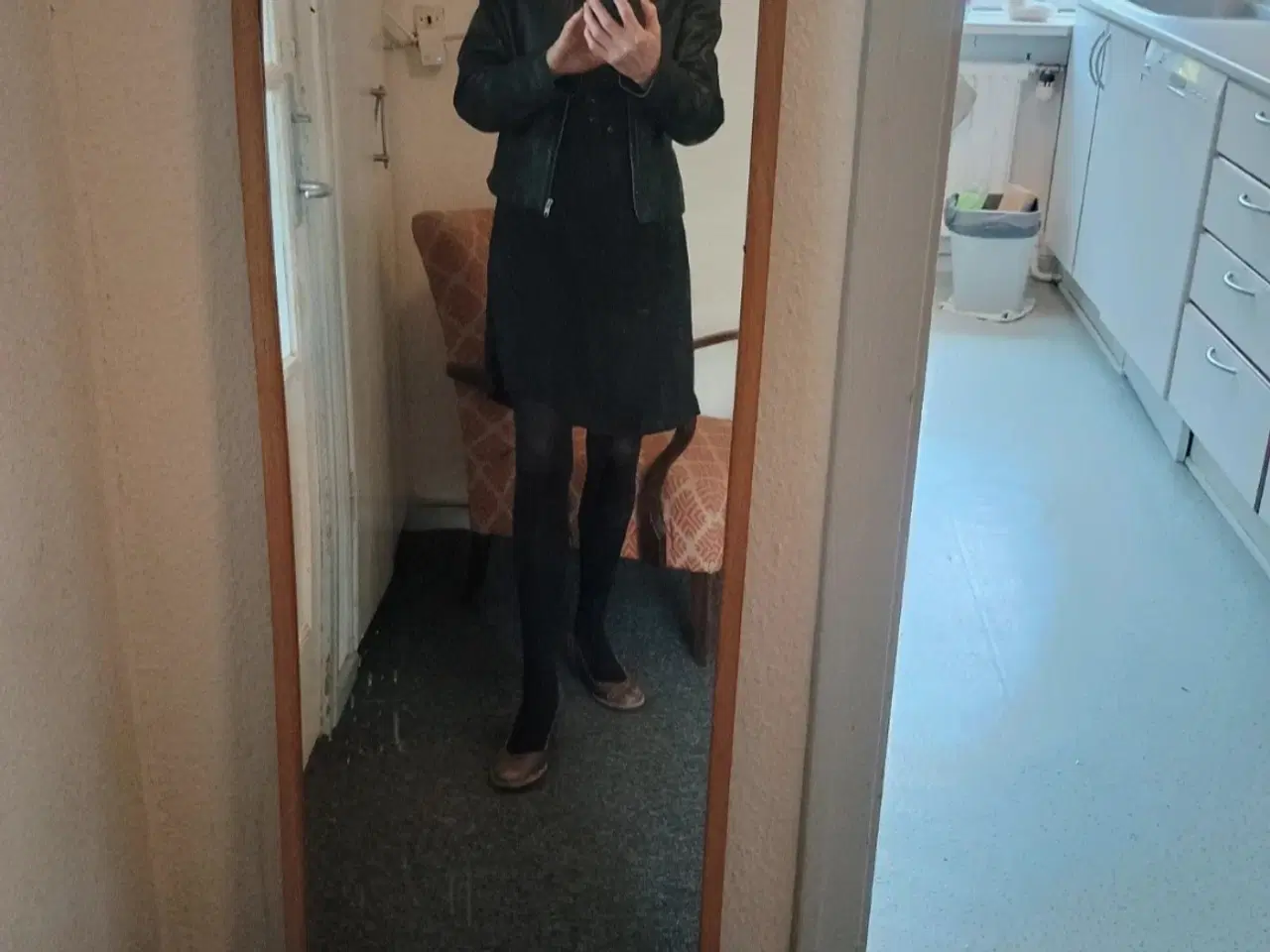 Billede 10 - Skindjakke, ægte, sortbrun, small