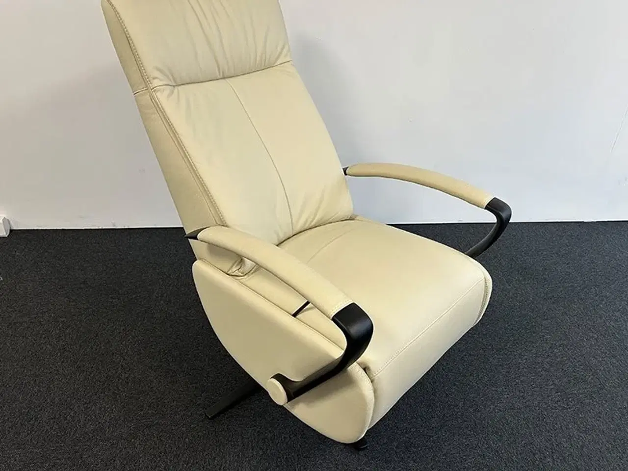 Billede 3 - LS335 - L - Gasfjeder - Hvid læder