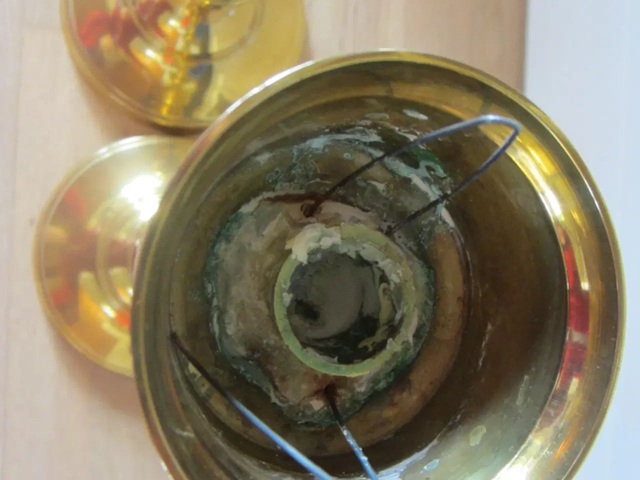 Billede 4 - 2 flotte messing lysestager vejer ca 1 kg pr stk, 