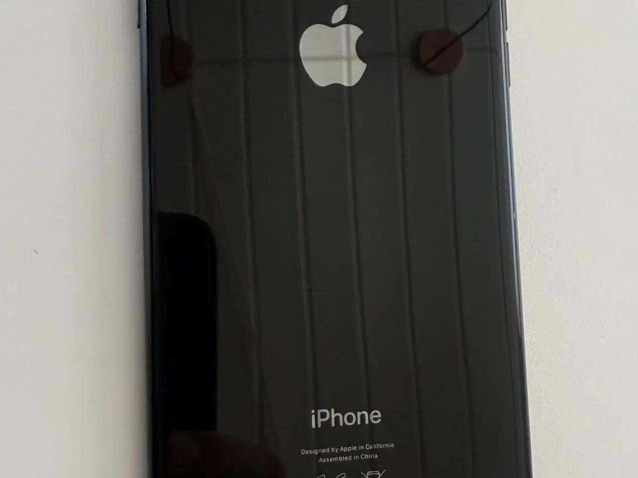 Billede 2 - iPhone 8 Plus sort 64 gb