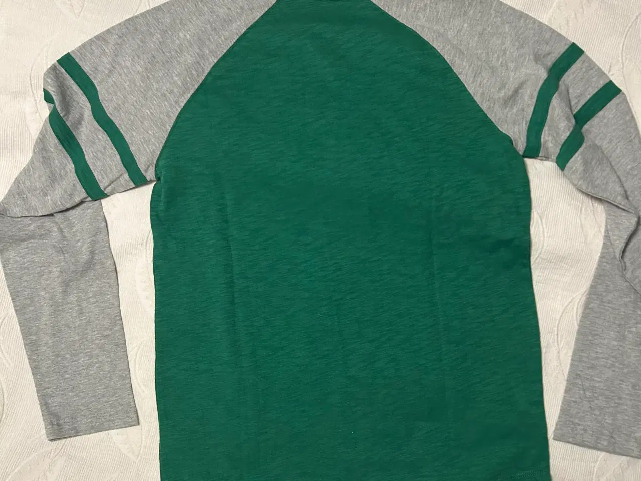 Billede 4 - GAP lange ærme t-shirt