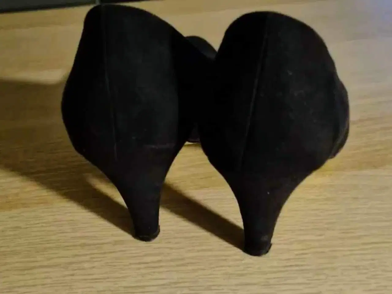 Billede 4 - Flotte læder/ruskind Pumps