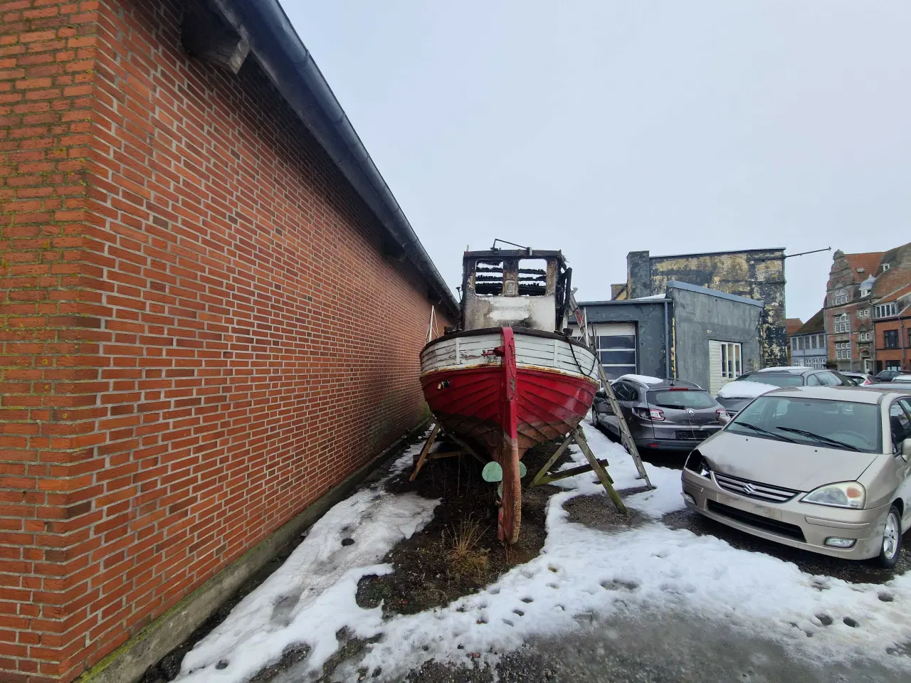 Billede 2 - Gratis Bådmotor Mercedes 63Hk med gear