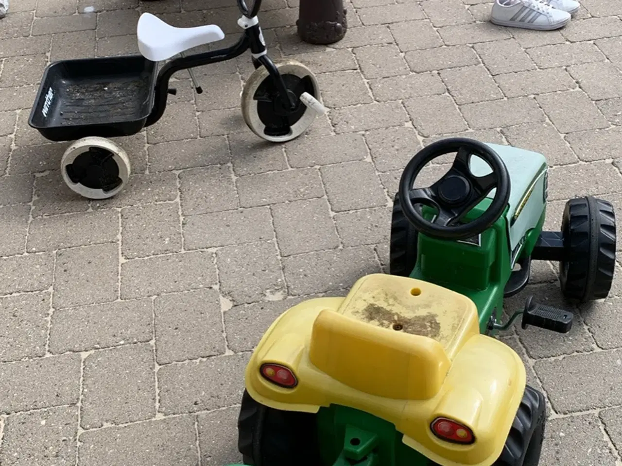 Billede 3 - Traktor med vogn