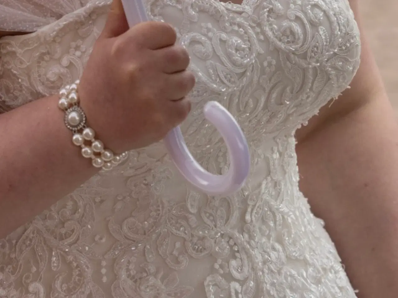 Billede 3 - Smukkeste brudekjole (XL) 