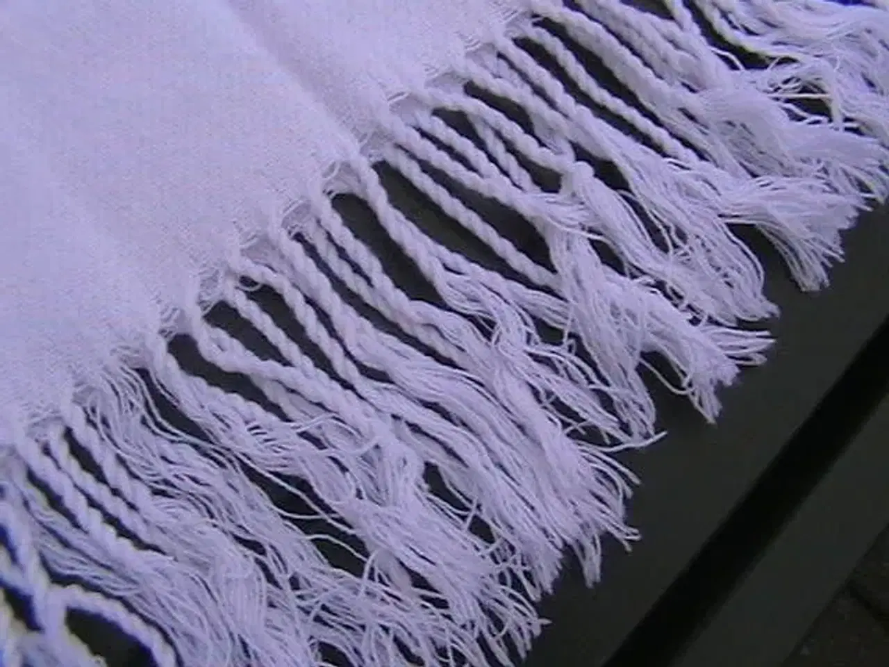 Billede 2 - Hvidt Dametørklæde/Stola