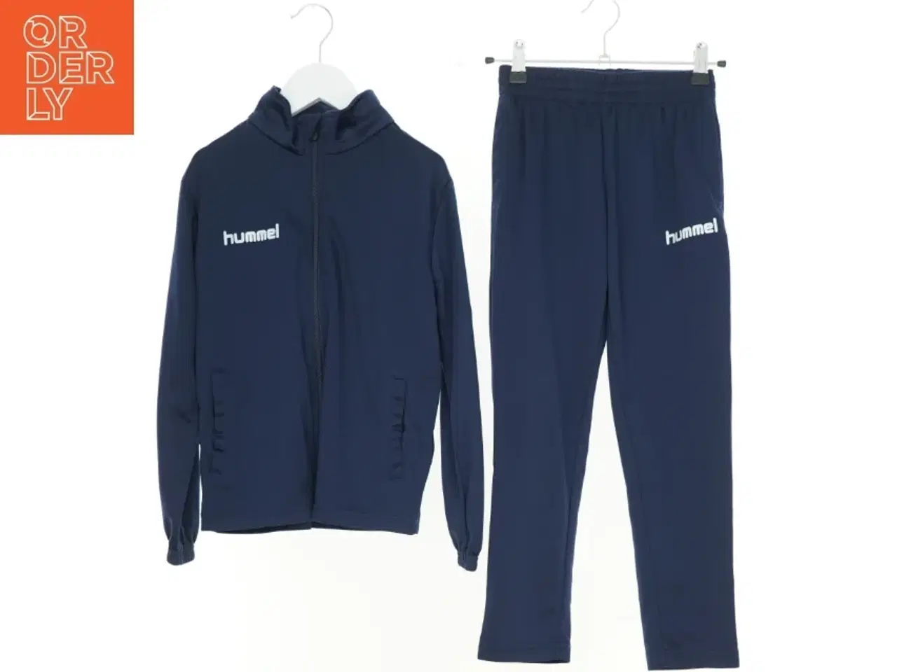 Billede 1 - Hummel træningsdragt sæt (str. 140 cm)