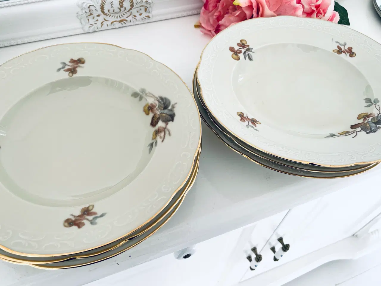 Billede 2 - Vintage dybe tallerkner 6 stk med patina 