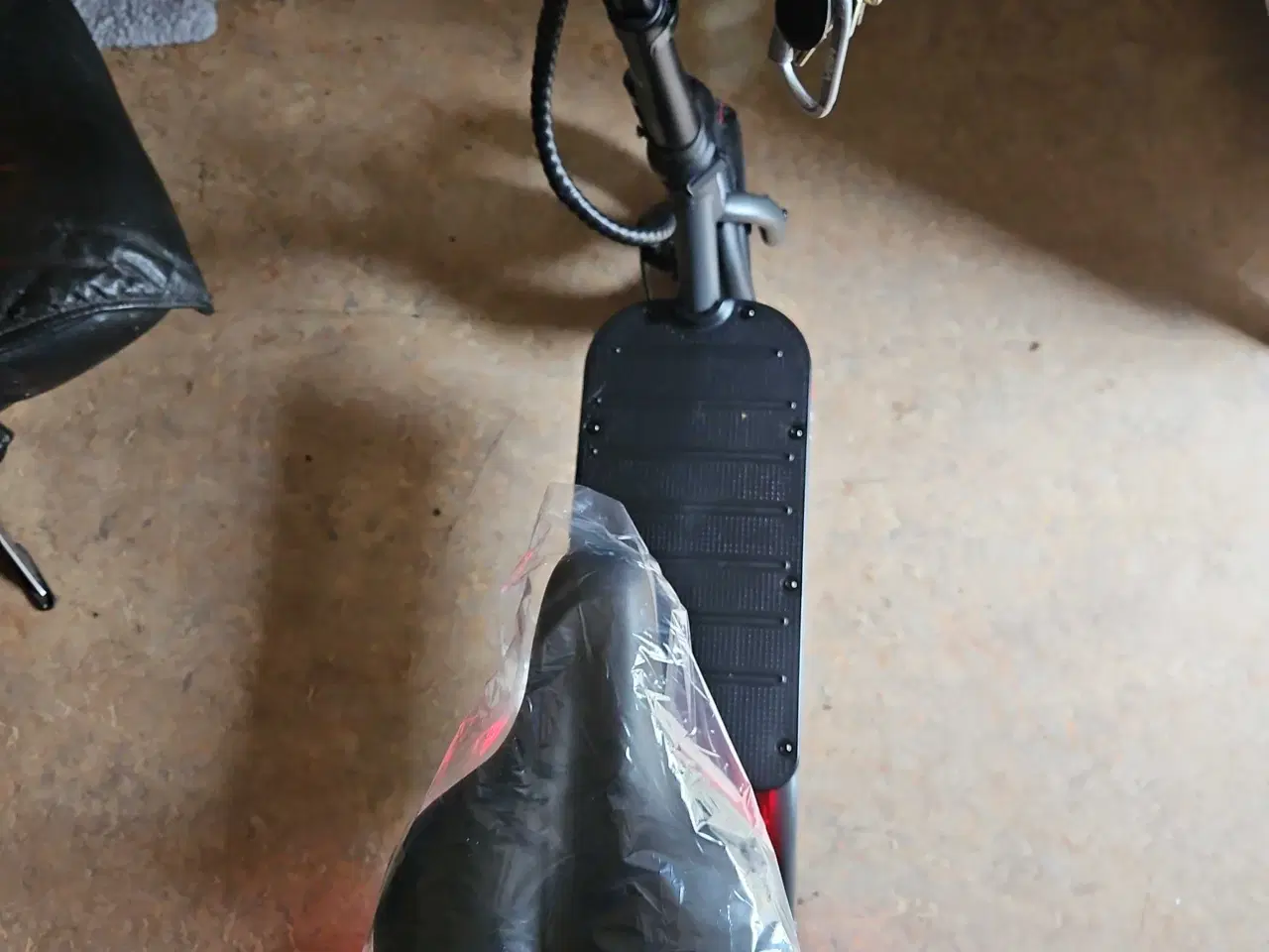 Billede 2 - Helt ny iscooter. Kan køre.25.kmt. men kan stilles