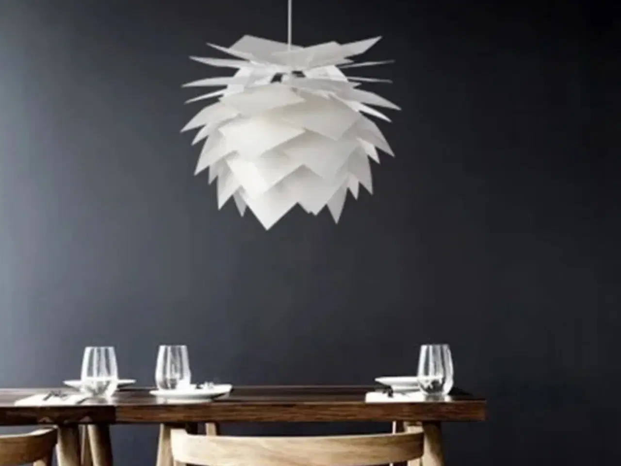 Billede 1 - Dyrberg Larsen pineapple 2 stk lamper 