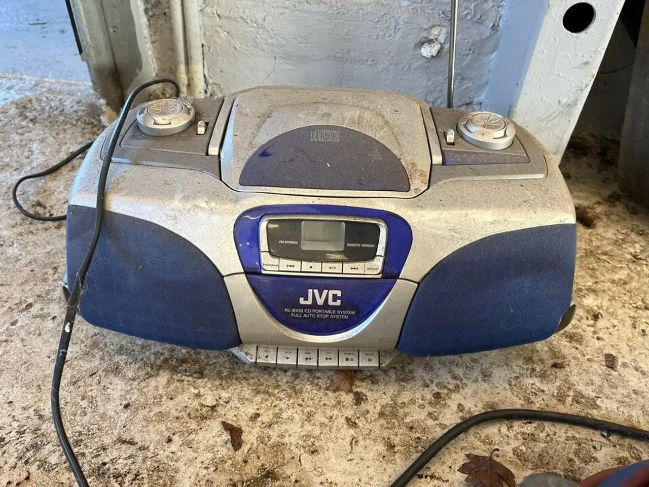 Billede 4 - Forlænger Ledninger og Radio