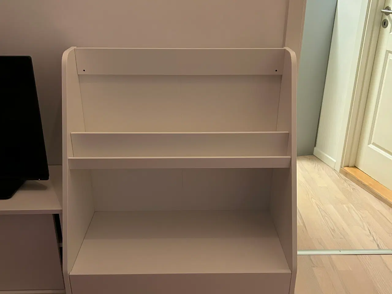 Billede 1 - Ikea Bergig bogreol