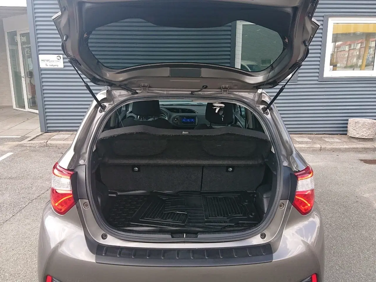Billede 5 - Toyota Yaris 1,5 Hybrid H3 Limited Smart e-CVT