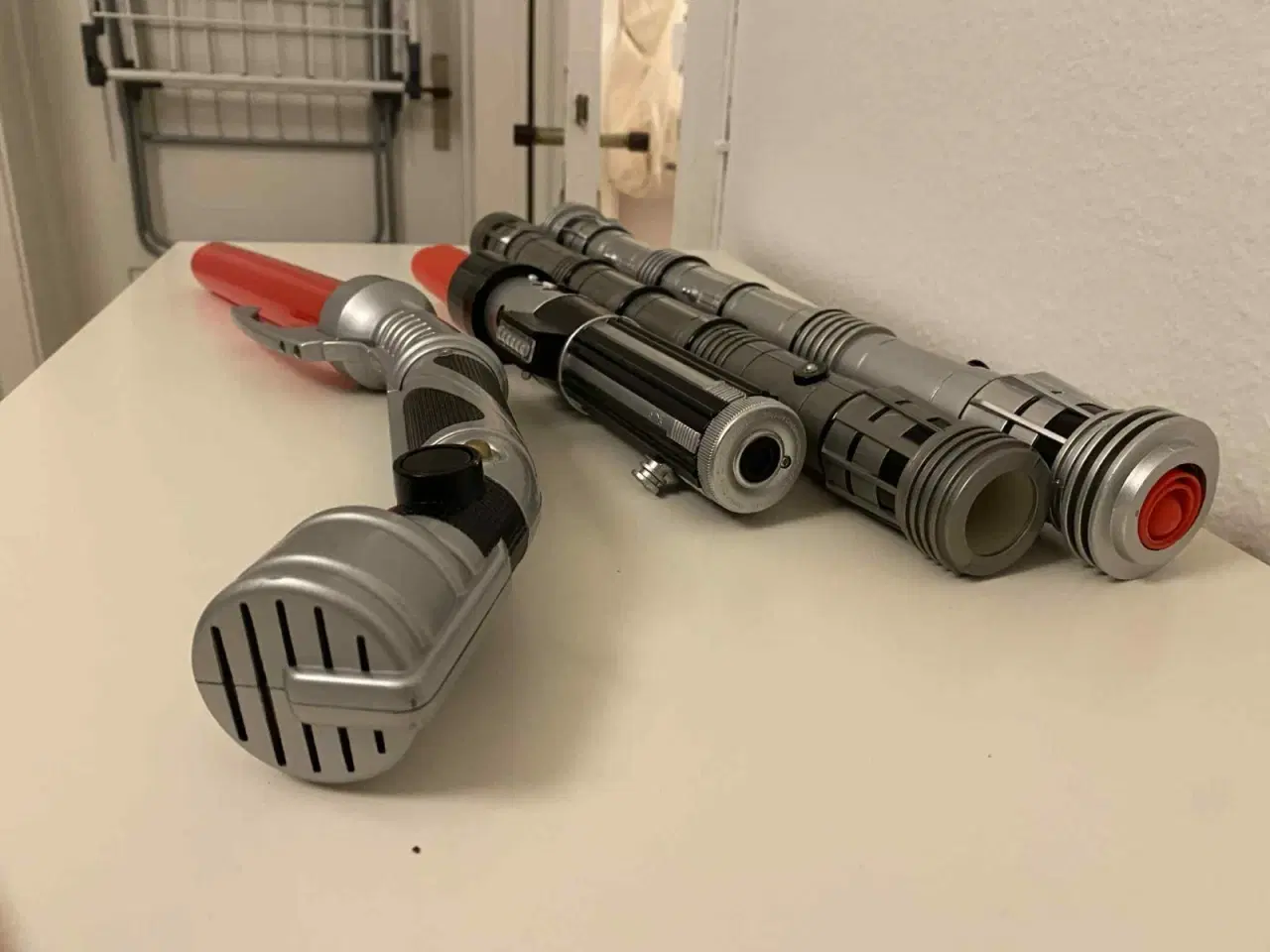 Billede 2 - Star Wars Red Lightsaber lot FLICK OUT Ikke testet