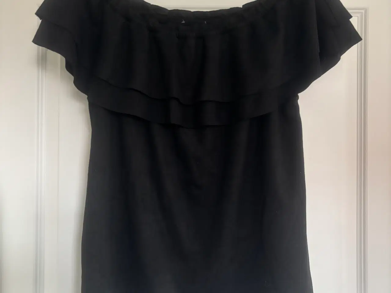 Billede 1 - Neo Noir shoulder top