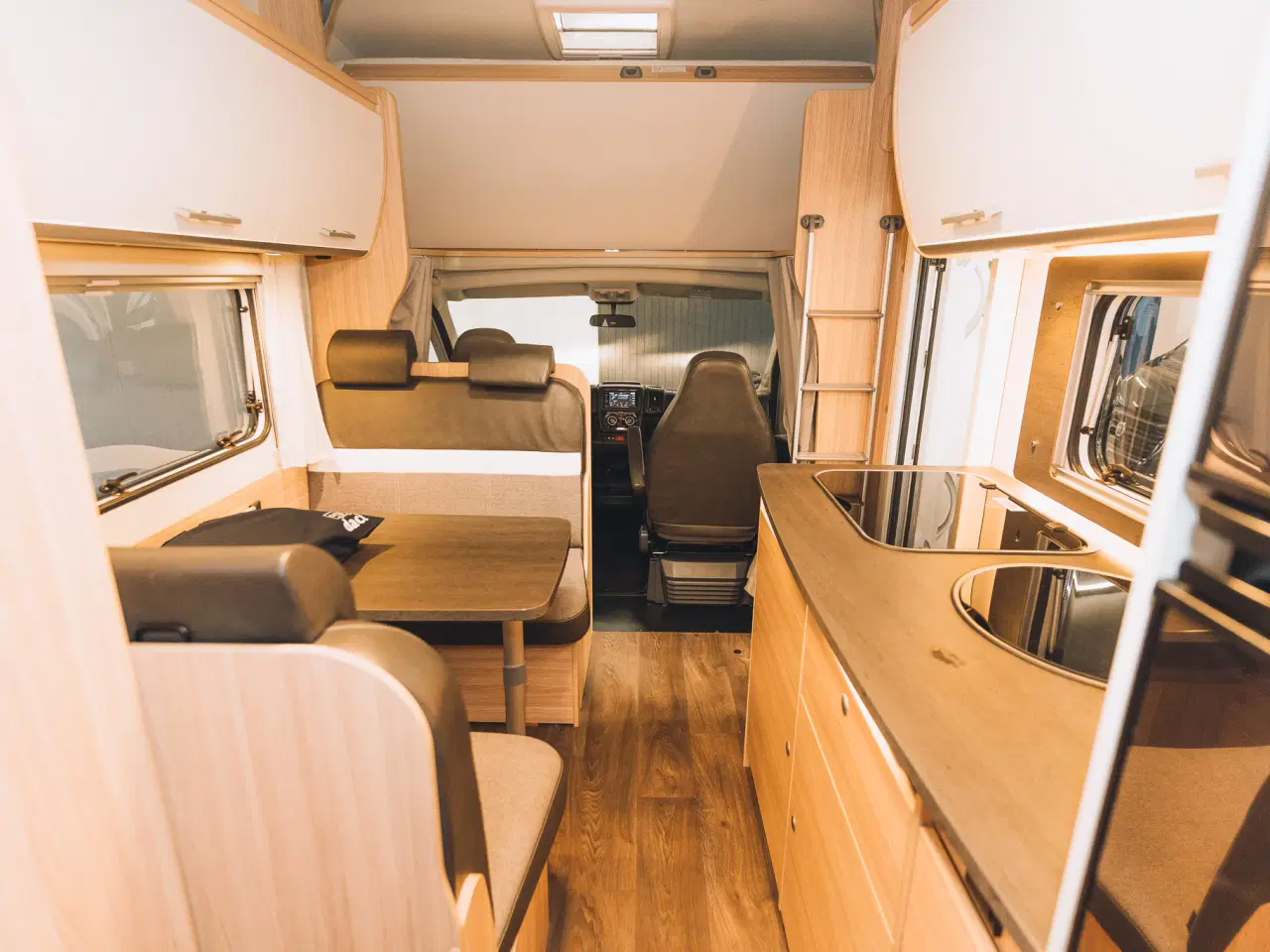 Billede 7 - Sunlight A70 - Familievenlig alkove-autocamper