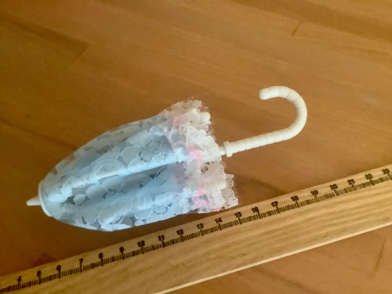 Billede 5 - Blonde parasol til Barbie.