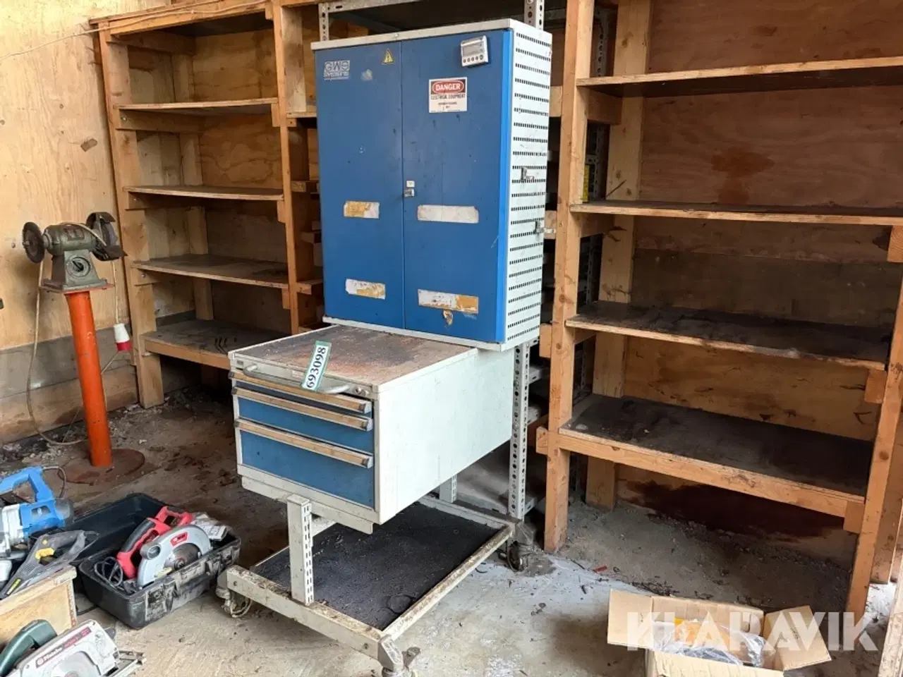 Billede 1 - Værkstedsvogn - med skuffer og overskab