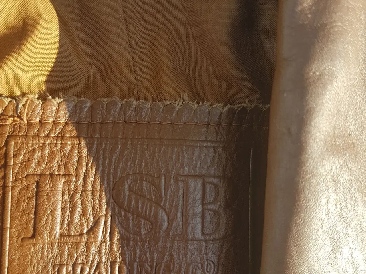 Billede 3 - SKINDJAKKE  HERRE 