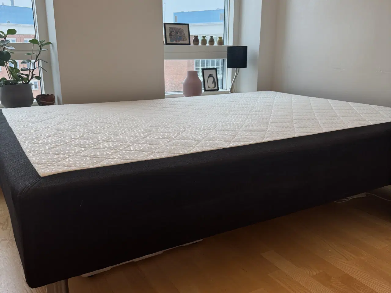 Billede 1 - Seng med god komfort