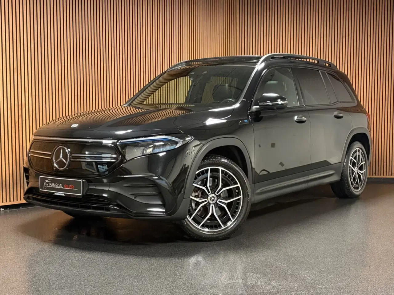 Billede 1 - Mercedes EQB350  AMG Line 4Matic 7prs