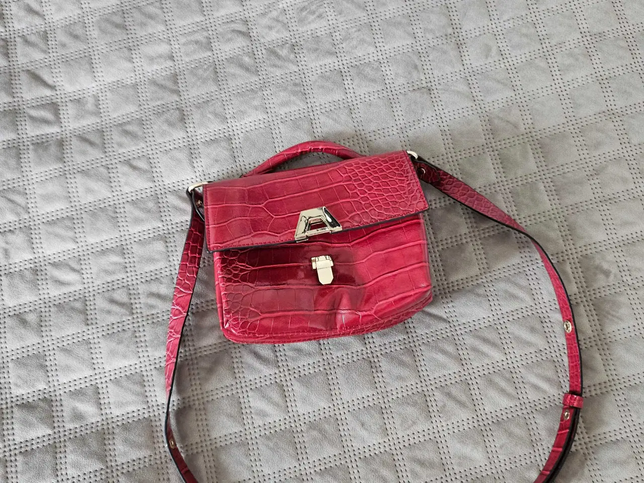 Billede 1 - Skuldertaske fra zara