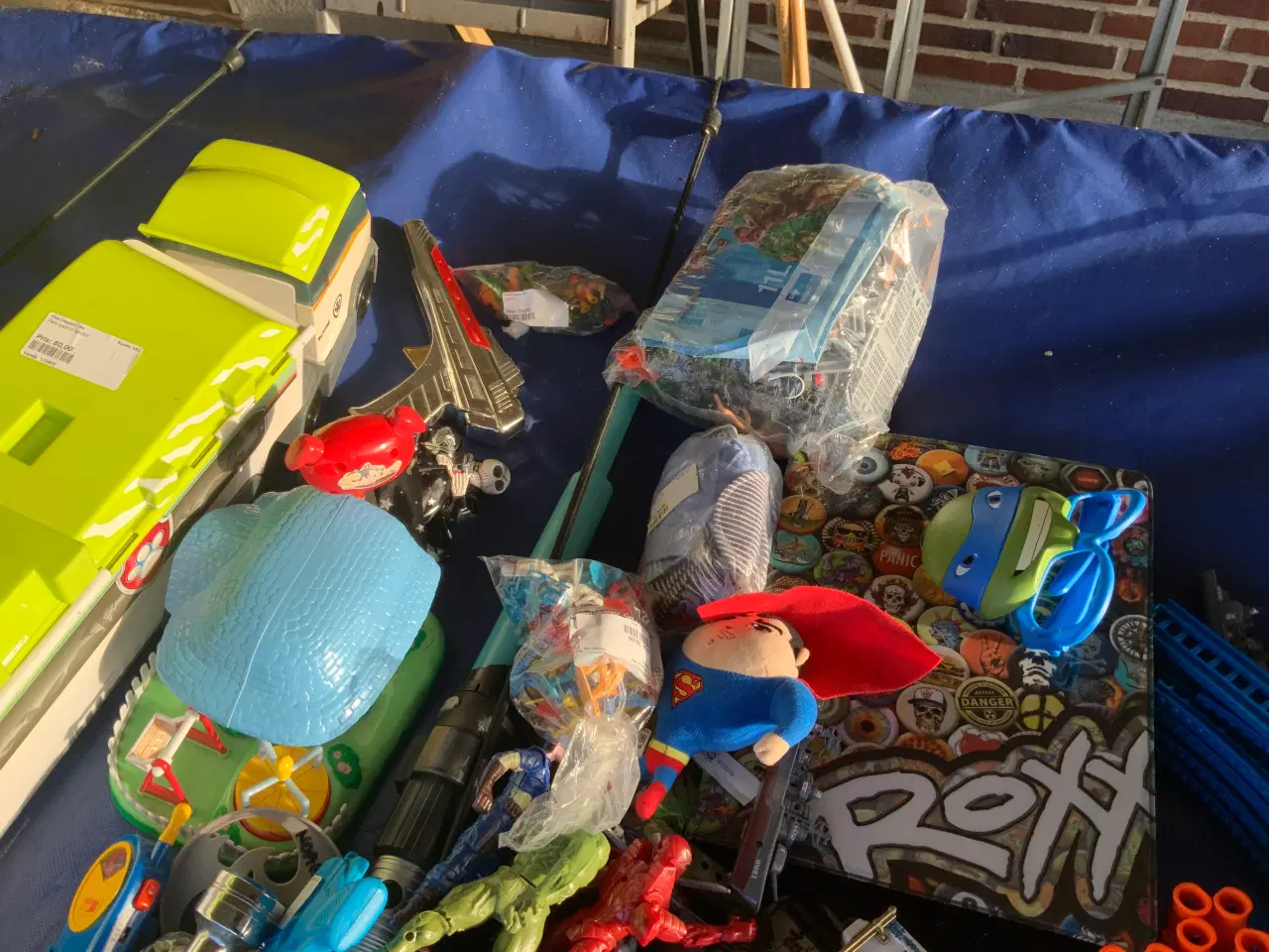 Billede 3 - Flyttekasse fyldt med legetøj