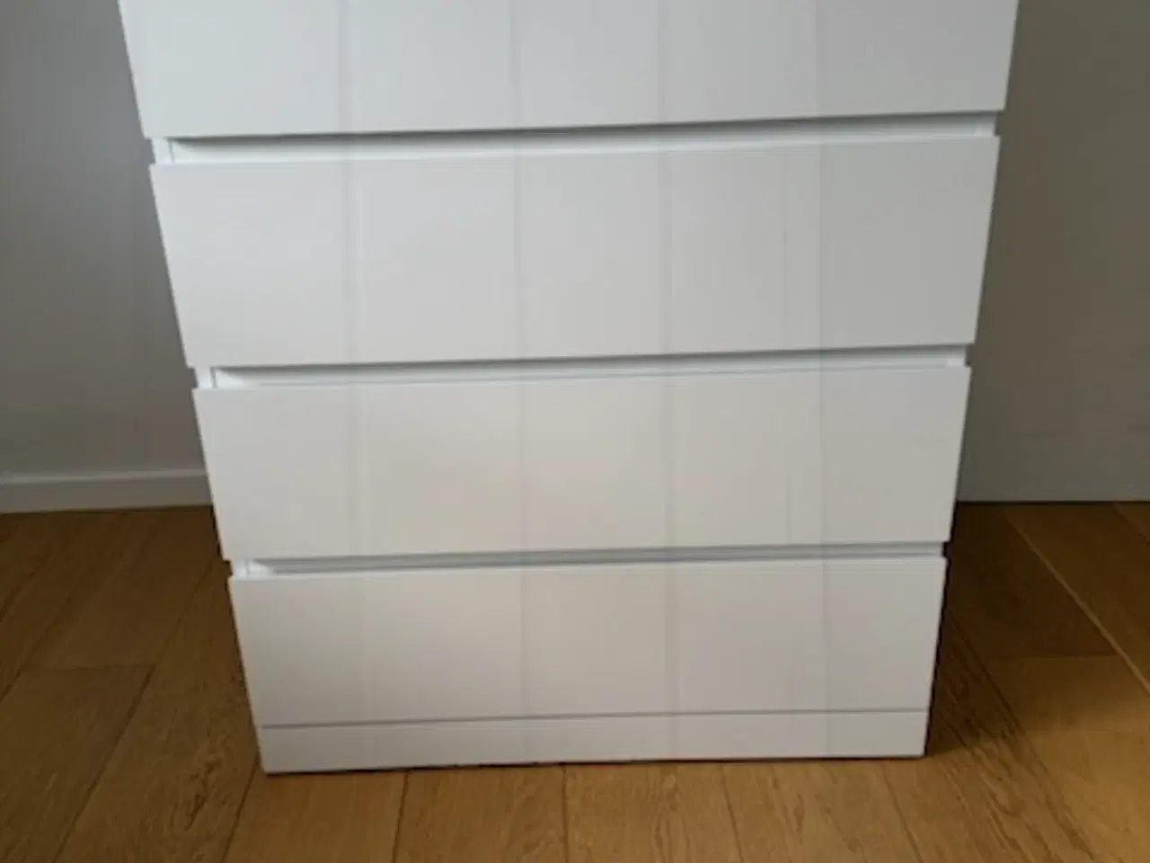 Billede 1 - Ikea Malm kommode med 4 skuffer