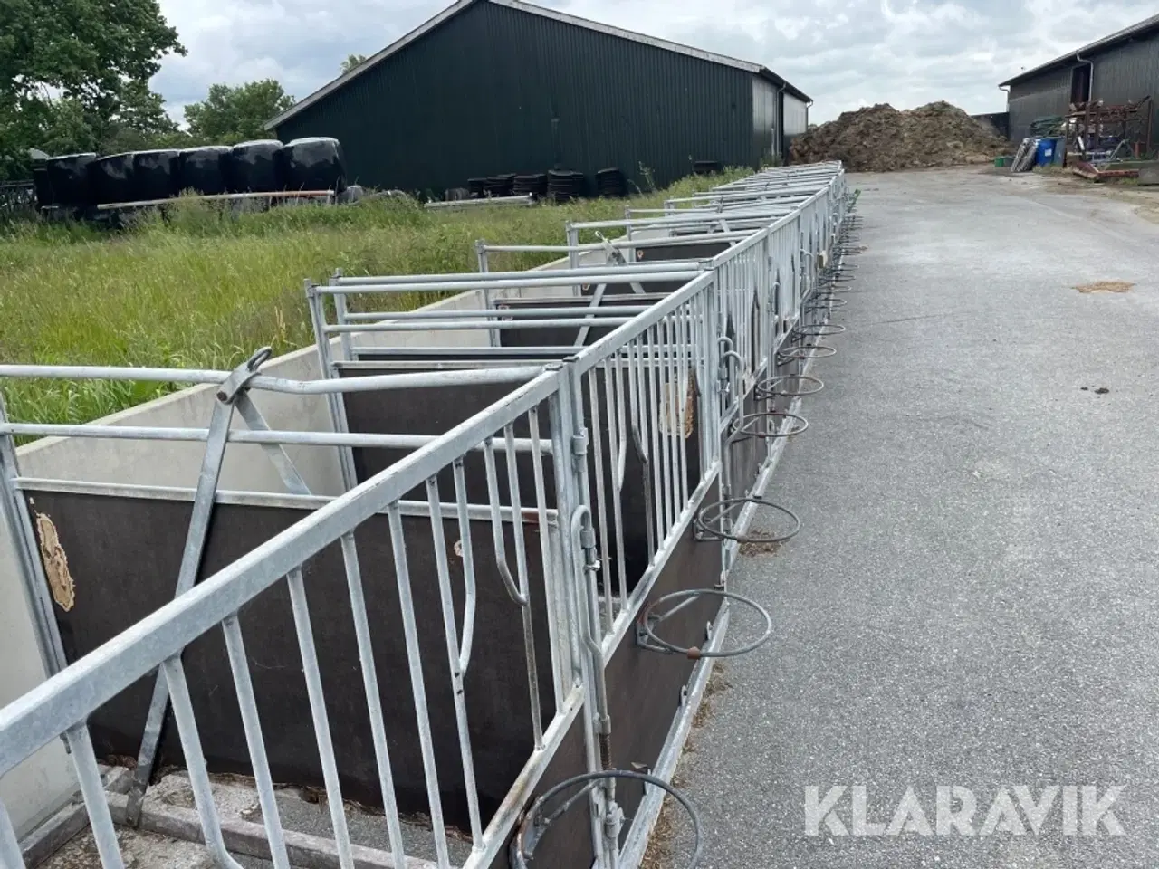 Billede 9 - Kalvebokse 9 styk Fremtidens stald inventar