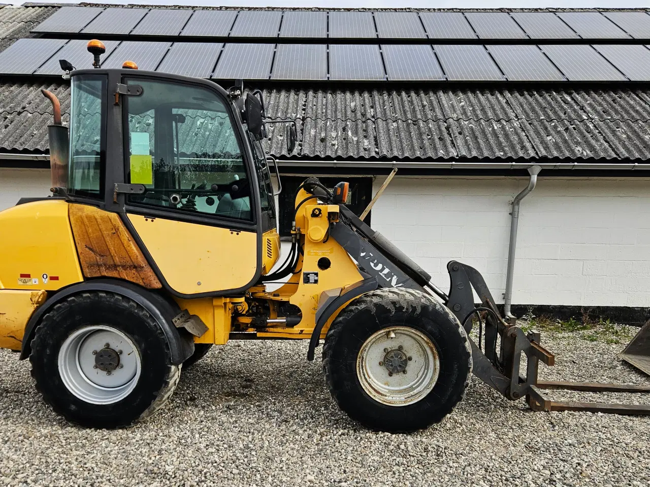 Billede 1 - Volvo L25B / årg. 2006 / 4500 timer / 2 redskaber