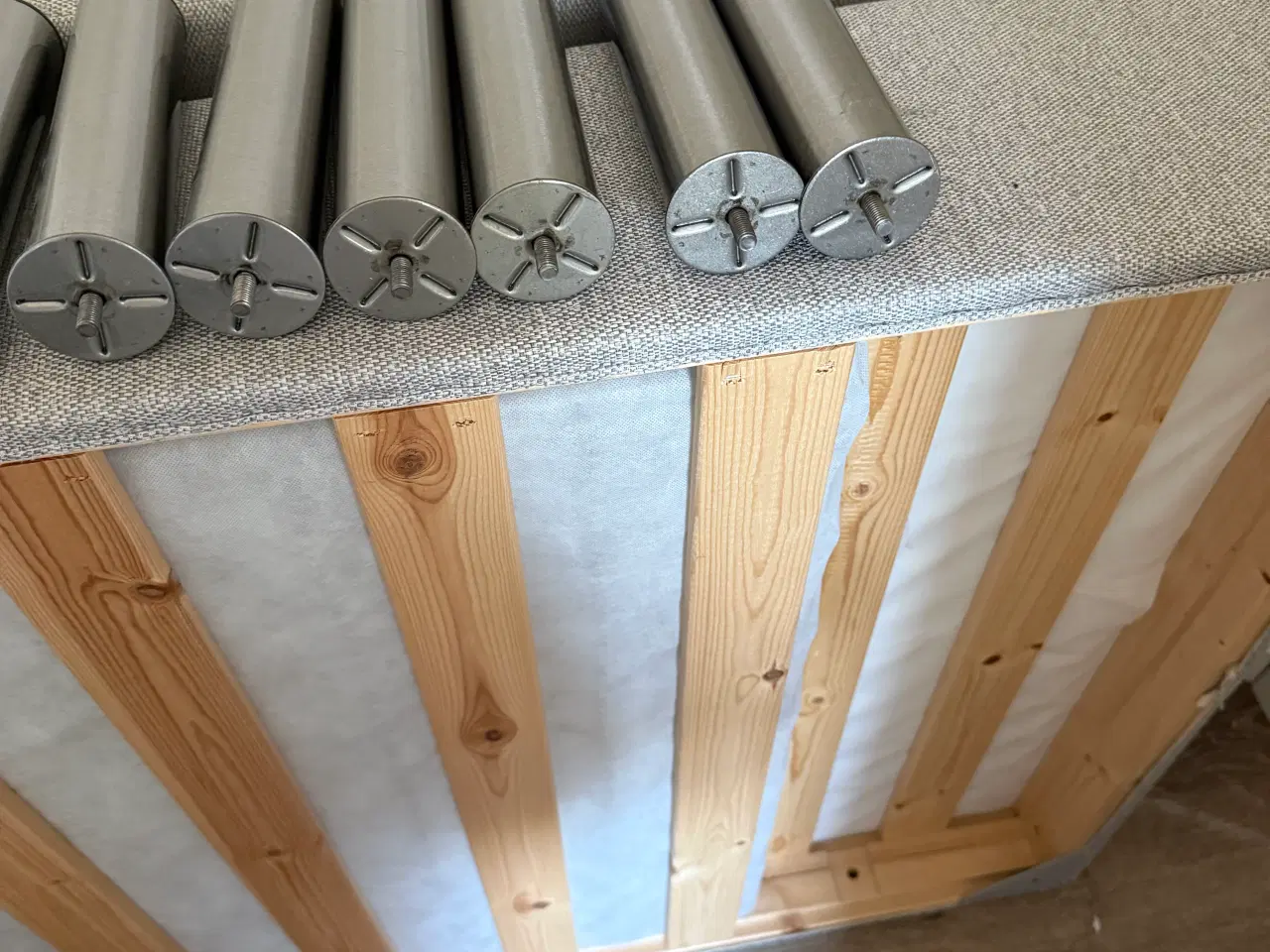 Billede 1 - 2 boxmadrasser 90 x 200 med metalben 