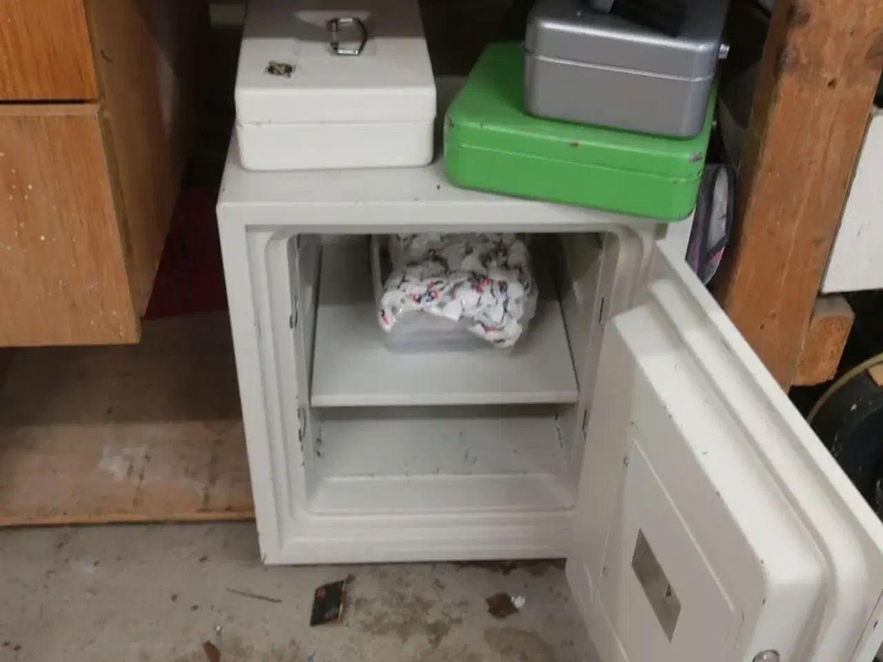 Billede 83 - Ryd hele værkstedet for løse dele